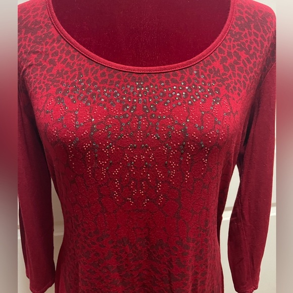 BLEU Animal Print Gem Embellished Sharkbite Hem 3/4 Sleeve Top. Size Large EUC - Picture 3 of 9